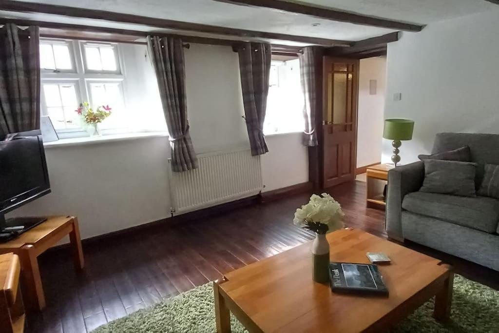 Peak District - 1 Harrow Cottage - Great Longstone Экстерьер фото